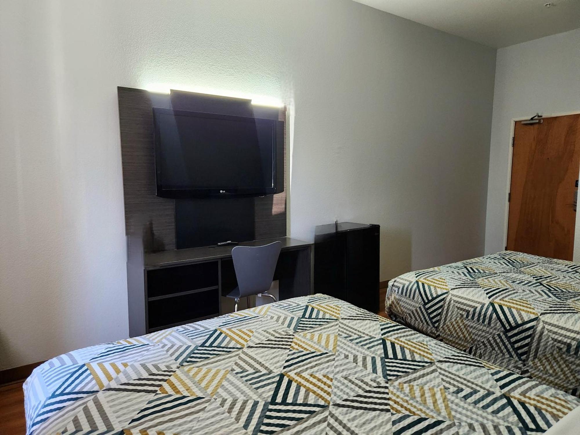 Отель Baymont By Wyndham San Antonio Airport Экстерьер фото
