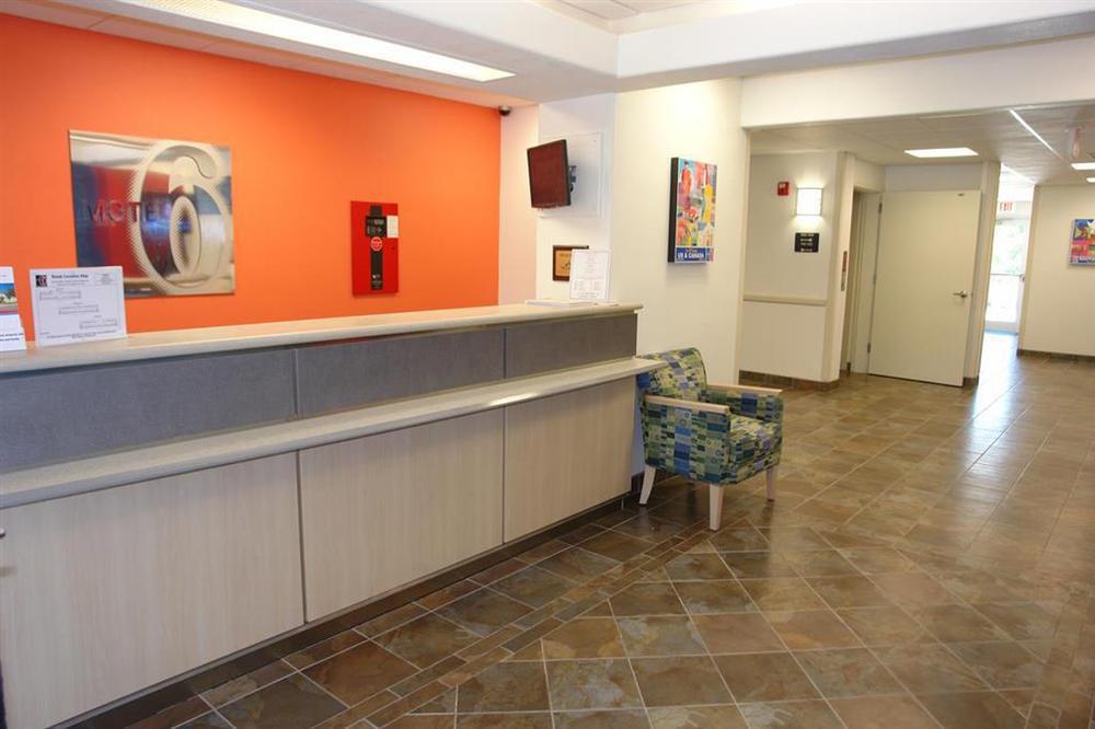 Отель Baymont By Wyndham San Antonio Airport Интерьер фото